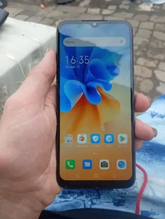 Сенсорный телефон Макеевка