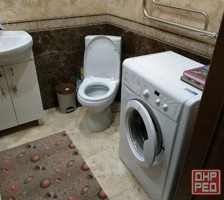 в Макеевке на Бутовском, квартал Химик, 15, ориентир остановка "бутовский". Макеевка - изображение 1