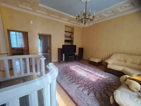 Продажа 3к.квартиры сталинки пр. Театральный, Ворошиловский район Донецк