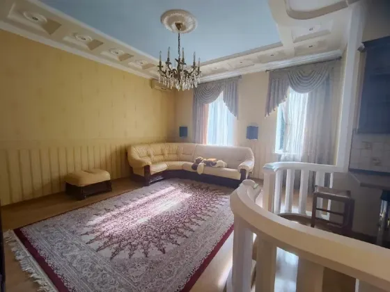 Продажа 3к.квартиры сталинки пр. Театральный, Ворошиловский район Донецк