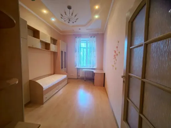 Продажа 3к.квартиры сталинки пр. Театральный, Ворошиловский район Донецк
