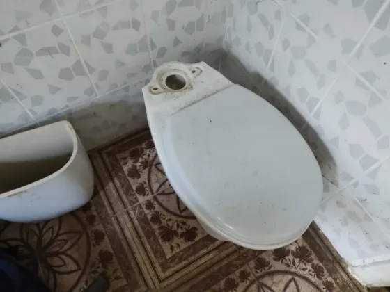Унитаз с бачком б/у Донецк