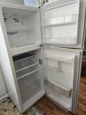 Продам холодильник LG б/у Донецк