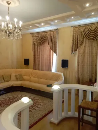 Продам 3 комнатную Сталинку в центре Донецк