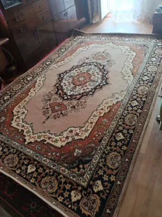 Продам новый ковер 2*3м Донецк