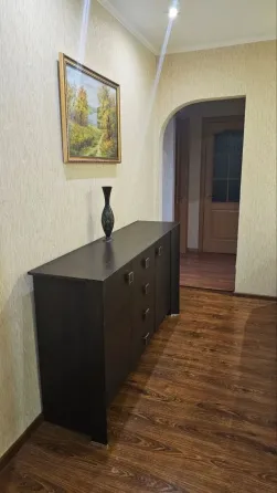 Сдаётся трёхкомнатная квартира Донецк