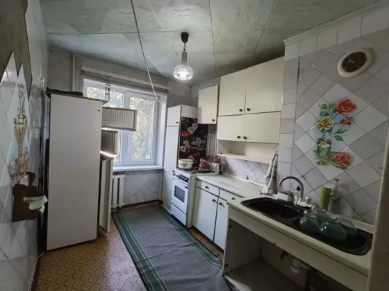 Продам 3-х комнатную квартиру в г. Харцызске, ул. Краснознаменская Харцызск