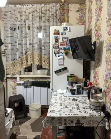 Продается 3-комнатная квартира в Калининском районе Донецк