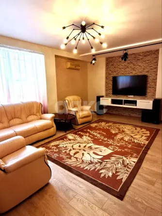 Продается 3-комнатная квартира в Центральном районе Мариуполь