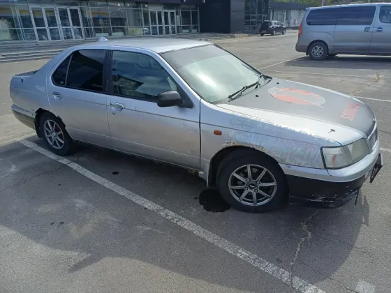Nissan Blueberd Донецк
