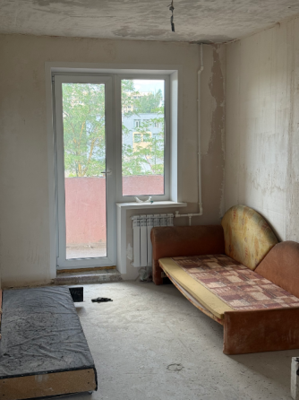 Продам 3км.кв Левый берег Ленинградский Солнечный рынок Мариуполь