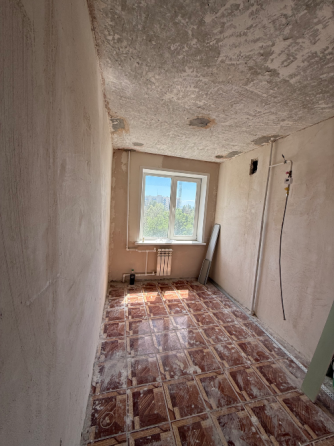 Продам 3км.кв Левый берег Ленинградский Солнечный рынок Мариуполь