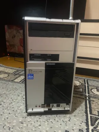 Старый компьютер Пекарня 2000-х годов Харцызск
