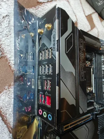 Процессор AMD ryzen 7800x3d box + Материнская плата Gigabyte AM5 X670 Gaming X AX Донецк