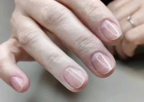 Маникюр без покрытия гель лаком, Педикюр Донецк