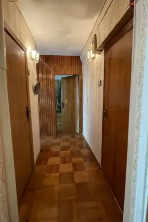 Продается 2-комнатная квартира в центре Калининского района Донецк