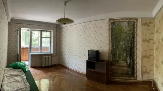 Продается 2-комнатная квартира в центре Калининского района Донецк
