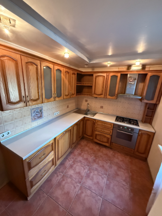 Продам 4х ком. Квартиру на Крытом рынке Донецк