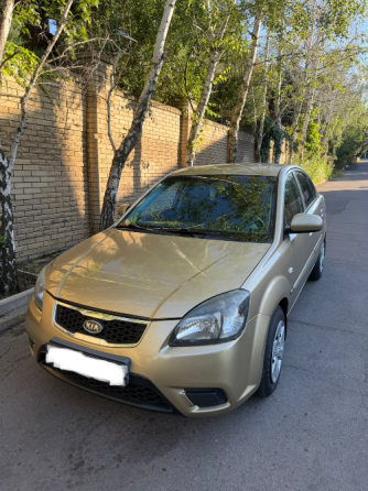 Продажа Kia Rio 1.4 механика 2009год Донецк