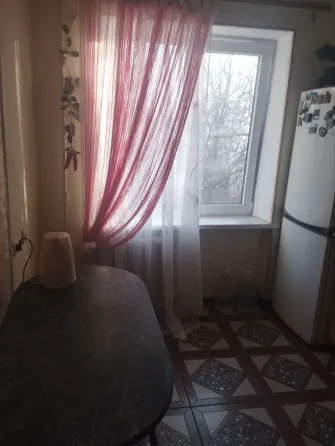 Сдам в аренду 2-х комнатную на площади Буденного ул. Довженко. 2/9. Всё есть. Донецк