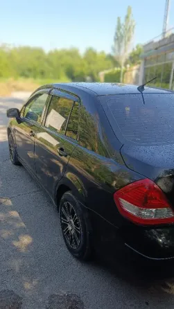Nissan Tiida 2008 1.6 мех Донецк