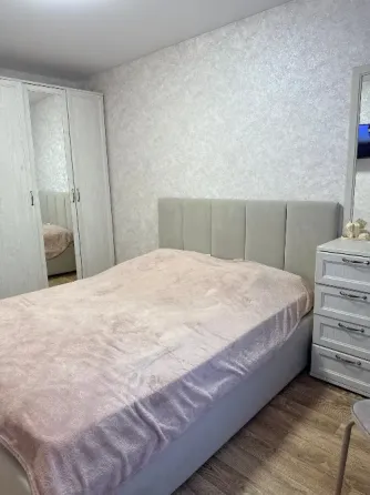 Двухкомнатная квартира в Калининском районе. Дружба Донецк