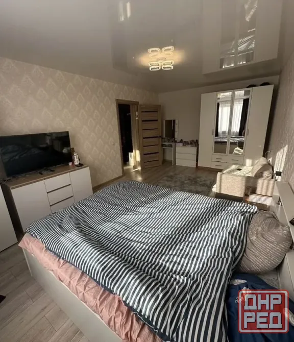 Сдам отличную 1комнатную квартиру в Ворошиловском районе ориентир "Обл, Администрация" Донецк - изображение 1