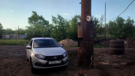 Донецк/пролетарка здание на трое ворот под сто. 140 м .2 ВОзможна покомнатная, аренда.от 6 м.2 Донецк