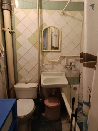 Продам 2х ком. кв-ру на б.Школьном Донецк