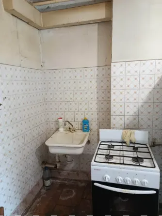 Продам 2х ком. кв-ру на Заперевальной под ремонт Донецк