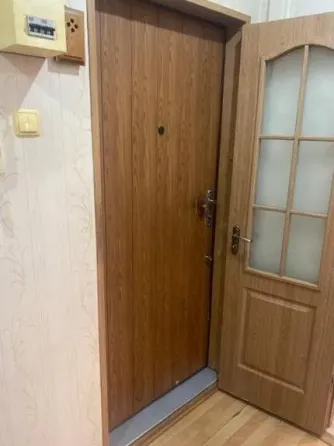 Продам 3х ком. 68 м кв. не угловую кв-ру на Майском рынке Донецк