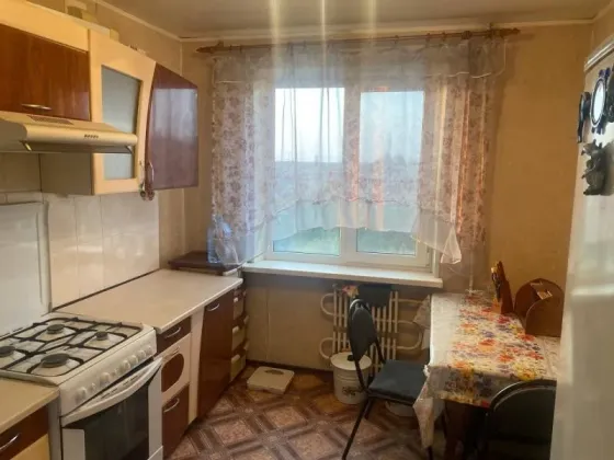 Продам 3х ком. 68 м кв. не угловую кв-ру на Майском рынке Донецк