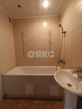 Продается 4-комнатная квартира в Центральном районе Мариуполь