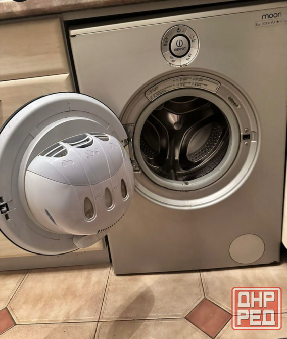 Продаю стиральную машину Indesit moon Донецк - изображение 2