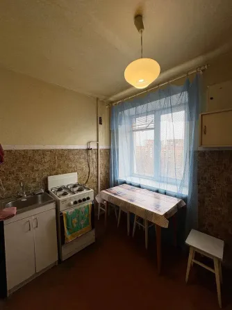 Продажа 2 ком , 50 лет ссср, автостанция Крытый рынок, Ворошиловский район, магазин Молоко ! Донецк