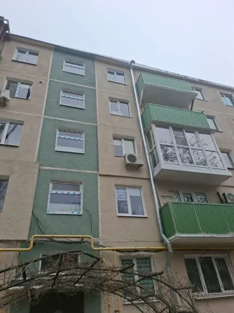 Сдам дешево на длительный срок 3х ком квартиру в Приморском районе Мариуполя Мариуполь