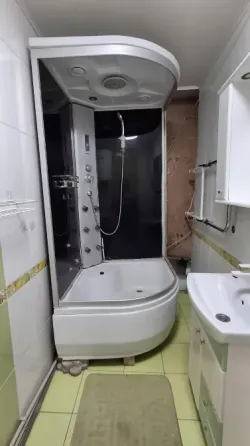 Продается 2 комн.кв 51.4 м² этаж 1/9 Мариуполь