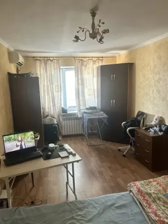 1 ком.кв.нахимова 162 Мариуполь