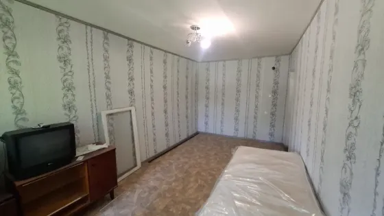 Продам 2-х комнатную квартиру Ясиноватая