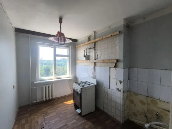 Продажа 2-комнатной квартиры в Ворошиловском районе. Южный Ав. Юзовский, Пассаж. Плозадь Коммунаров Донецк