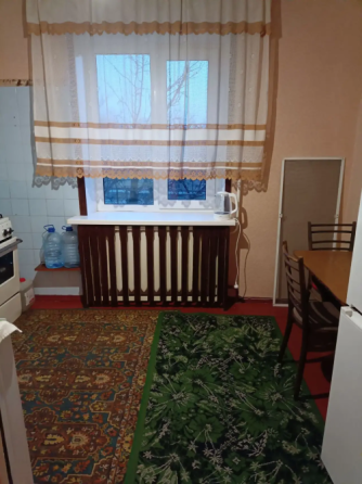 1к.кв. Обл. Гаи, ул. Ходаковского 2/9 , 36/18/9 кв.м., холл Донецк