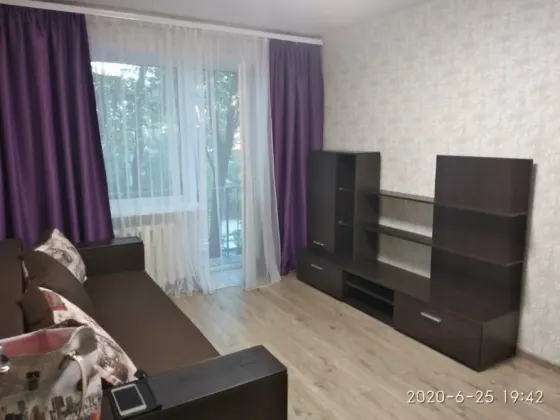 Сдам 2х комнатную квартиру в Буденовском районе Донецк
