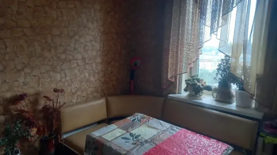 Продам 1 к.кв. Привокзальный, Куйбышева, 15/16, большая, норм.состояние Донецк