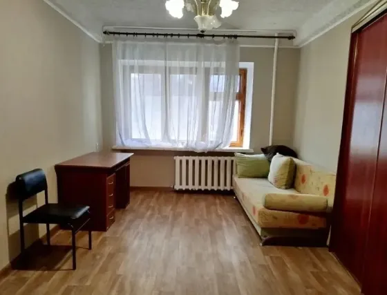 Продам 2х ком кв-ру на пл.Ленина Донецк