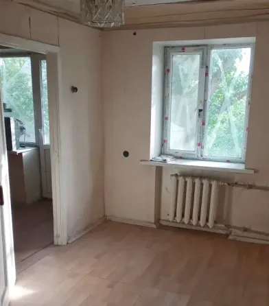 Продам 3х ком кв-ру под ремонт возле Облтравмы Донецк