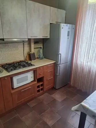 Сдается двухкомнатная квартира на длительный срок Донецк