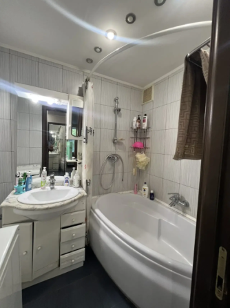 Продажа 3х комнатной квартиры в г.Донецке, м-н Донской, улица Независимости Донецк