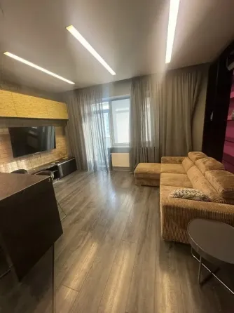 Aрeнднaя плaта 39 тыc. руб. + коммунaльныe плaтeжи. Зaлoг 15 тыс. руб., возвращaeтcя послe выeзда Донецк
