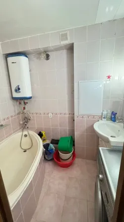 Продам 2 к кв-ру в Центральном р-не, 17 жмр, ор. к-р Савона! Мариуполь