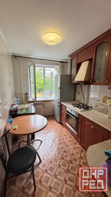 Продам 2 к кв-ру в Центральном р-не, 17 жмр, ор. к-р Савона! Мариуполь - изображение 1